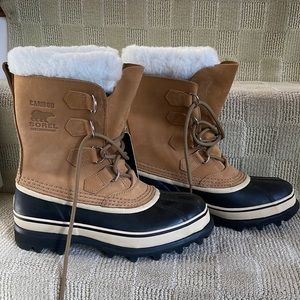 Sorel women’s boots size 7. NWT